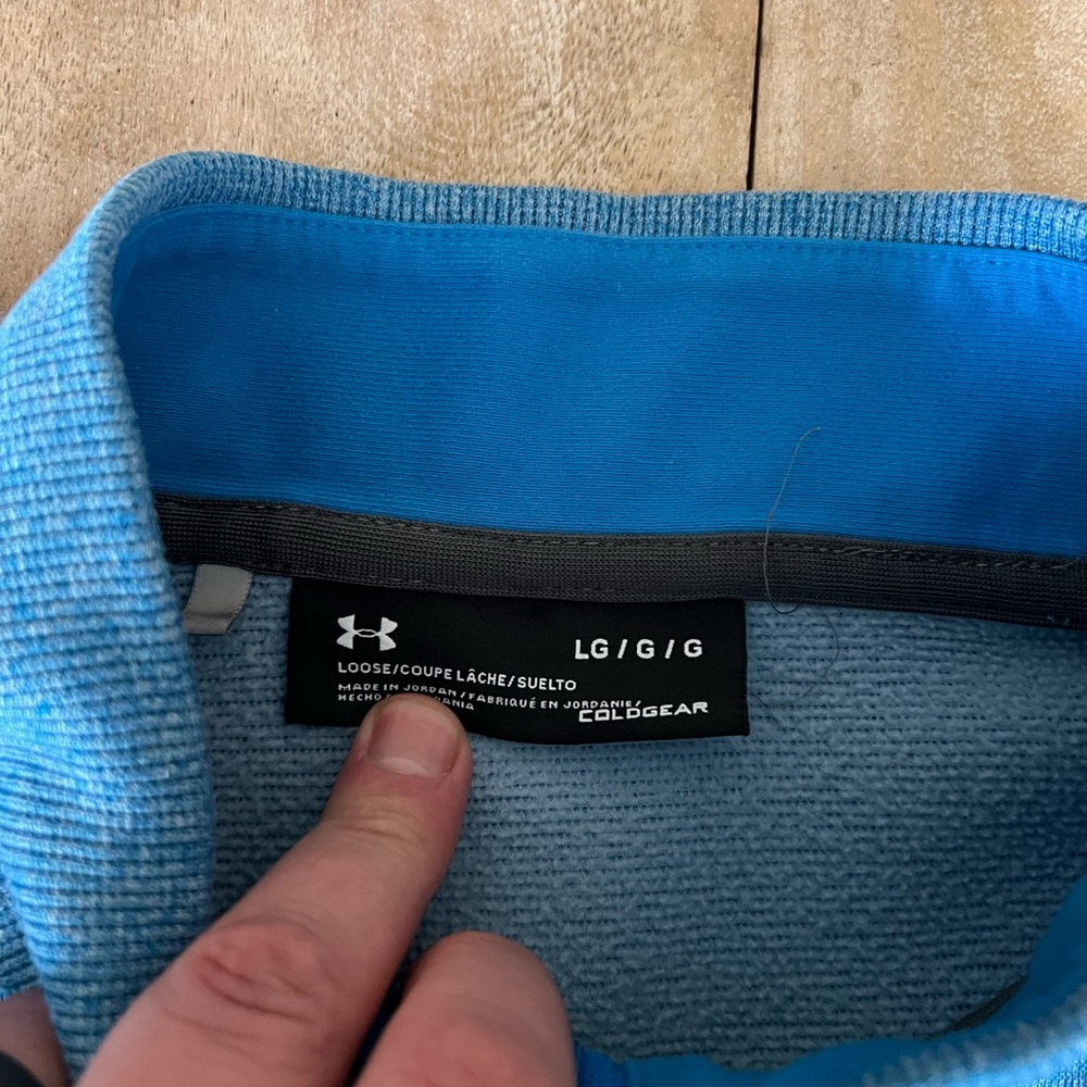 Under Armour 1/4 zip Golf Sweater - Picture 5 of 6